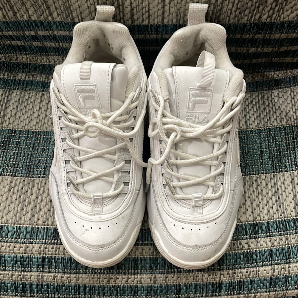 Fila tennis shoes